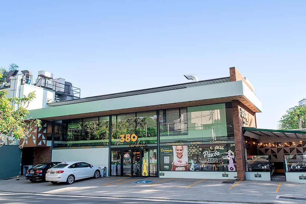 Fotografia de Fachada da 380 Padaria no Cambuí em Campinas