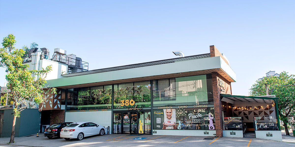Fotografia de Fachada da 380 Padaria no Cambuí em Campinas
