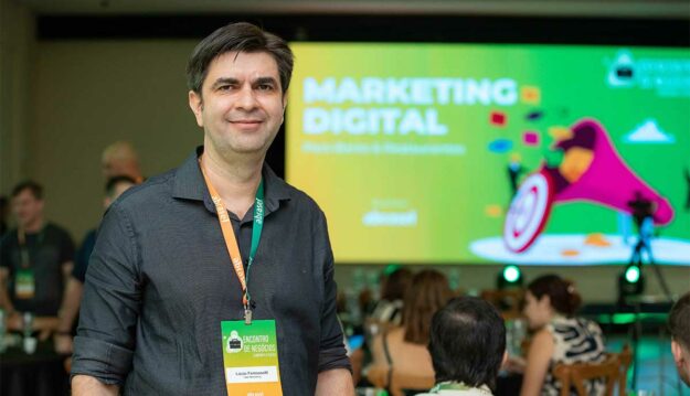 Palestra de Marketing Digital para ABRASEL Palestra de Marketing Digital para ABRASEL
