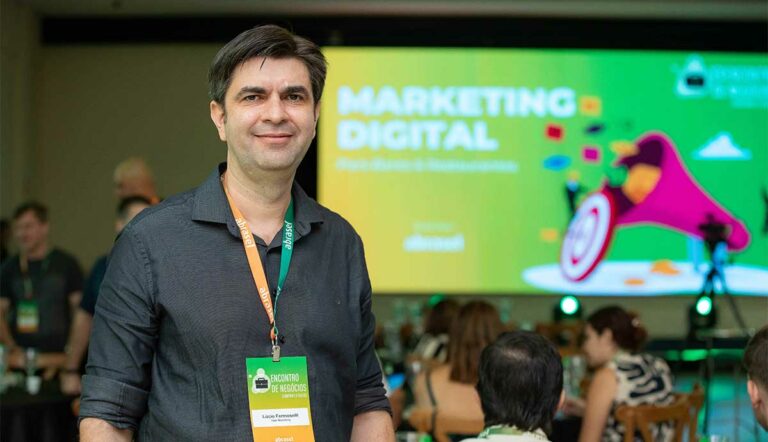 Palestra de Marketing Digital para ABRASEL Palestra de Marketing Digital para ABRASEL
